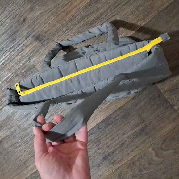 New Lord & Taylor Gray Puffer Shoulder Bag. - Picture 12 of 12